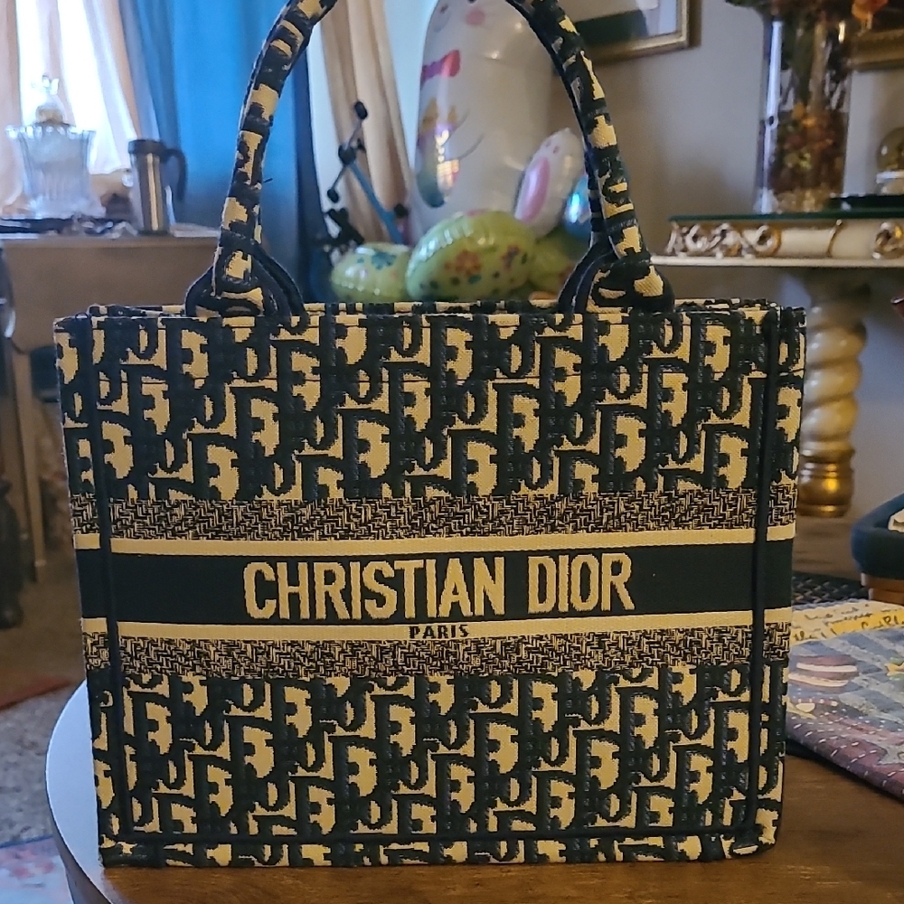 Navy D and Cream Tote S Bag Please Read